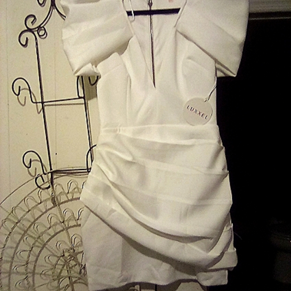Mini cap sleeves white Dress